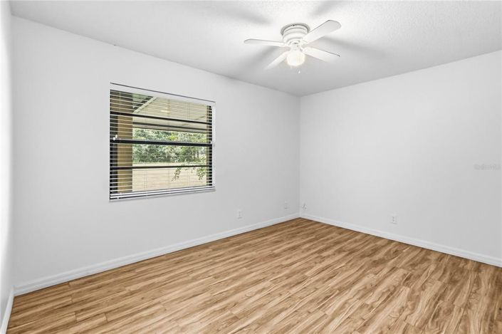Image No.35-4 Bed House for sale