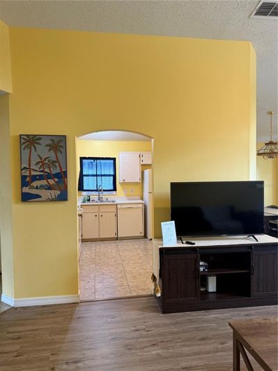 Image No.6-2 Bed House for sale
