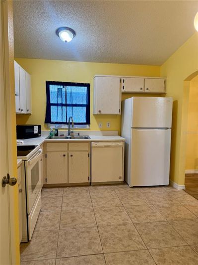 Image No.7-2 Bed House for sale