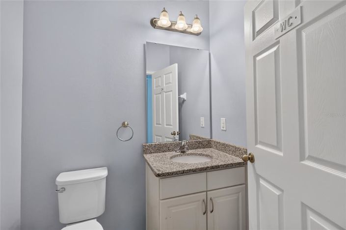 Image No.17-6 Bed House for sale