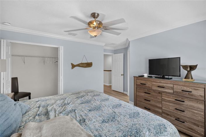 Image No.19-6 Bed House for sale