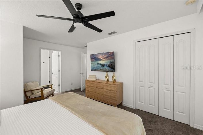 Image No.45-5 Bed Townhouse for sale