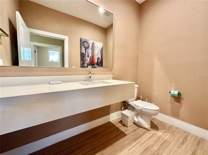 Image No.15-4 Bed Townhouse for sale