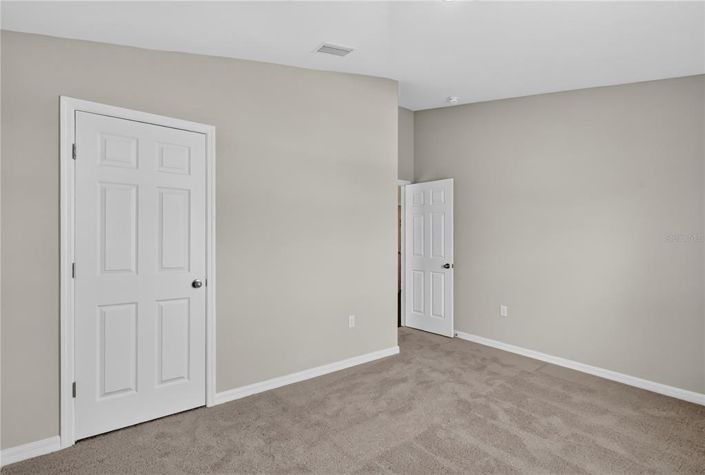 Image No.11-3 Bed House for sale
