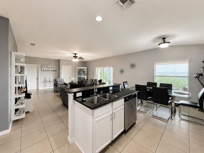 Image No.25-3 Bed House for sale