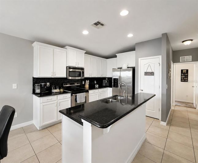 Image No.28-3 Bed House for sale