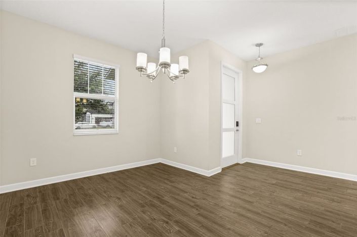 Image No.16-5 Bed House for sale