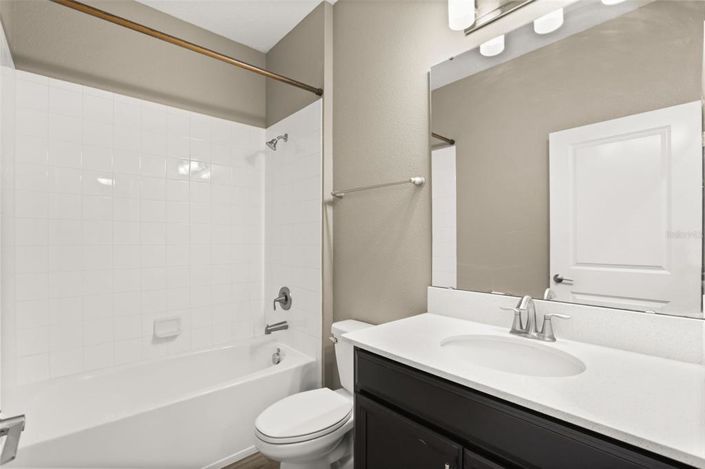 Image No.26-5 Bed House for sale
