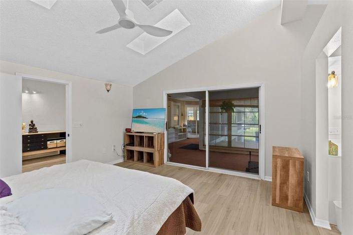 Image No.12-4 Bed House for sale