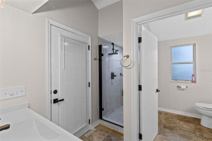Image No.15-4 Bed House for sale