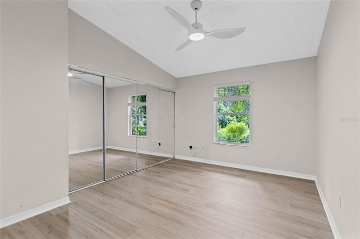 Image No.18-4 Bed House for sale