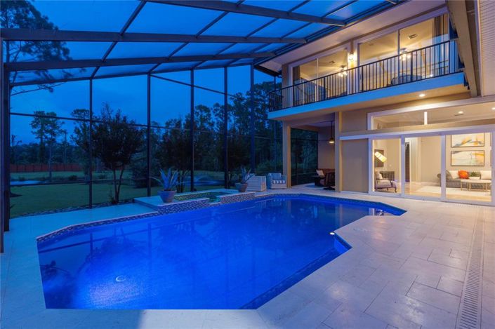 Image No.14-6 Bed House for sale