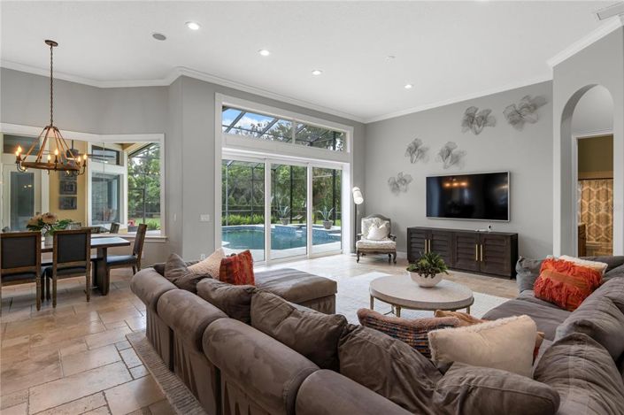 Image No.39-6 Bed House for sale