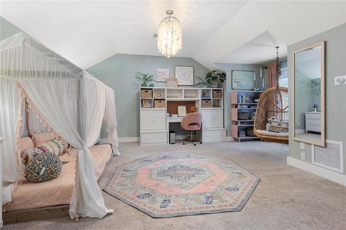 Image No.54-6 Bed House for sale