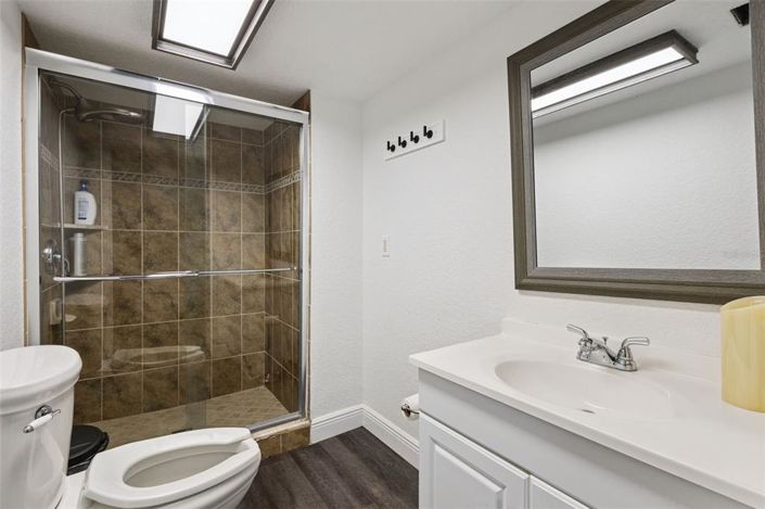Image No.40-5 Bed House for sale