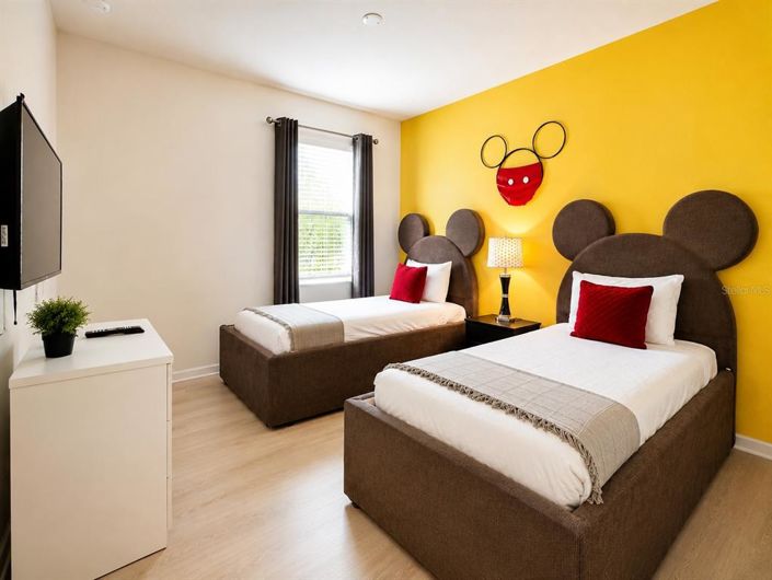 Image No.19-6 Bed House for sale