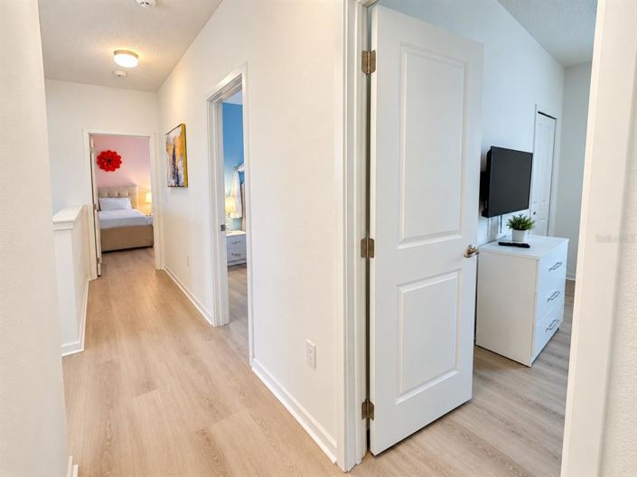 Image No.21-6 Bed House for sale