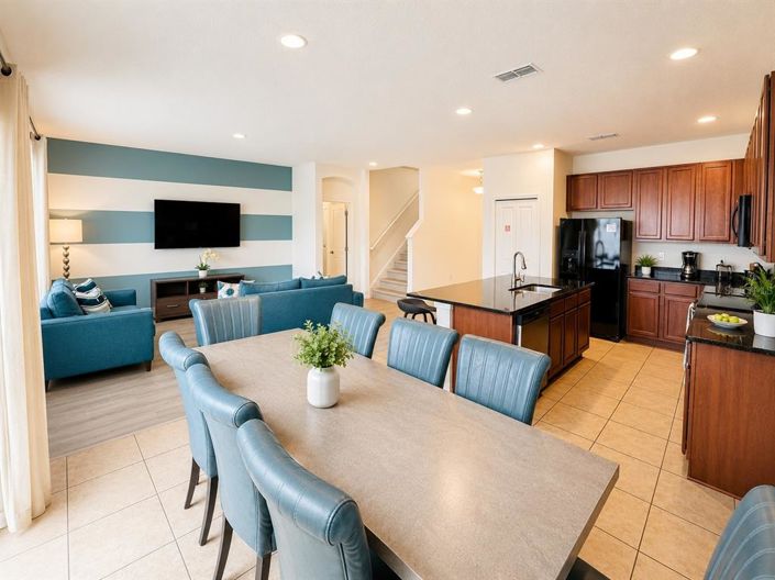 Image No.5-6 Bed House for sale