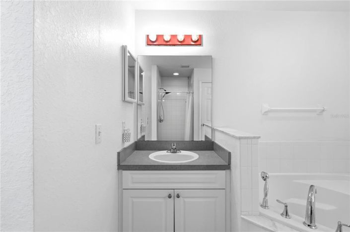 Image No.25-3 Bed House for sale