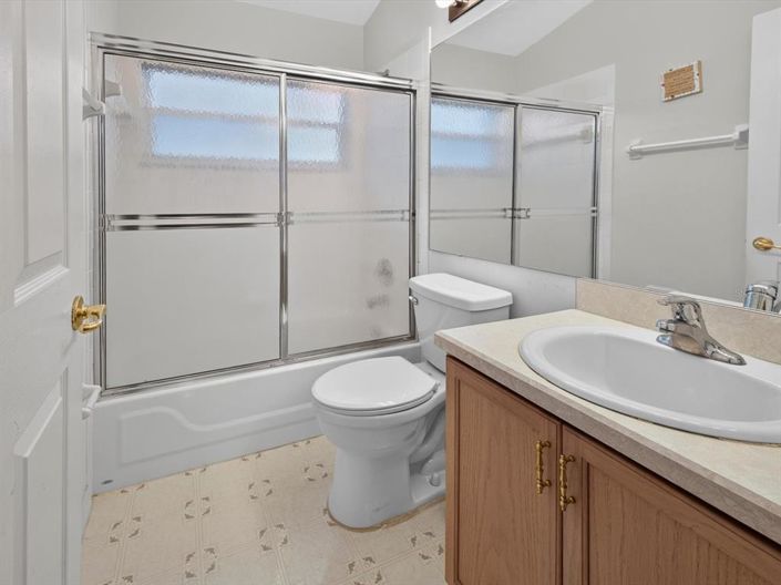 Image No.16-4 Bed House for sale