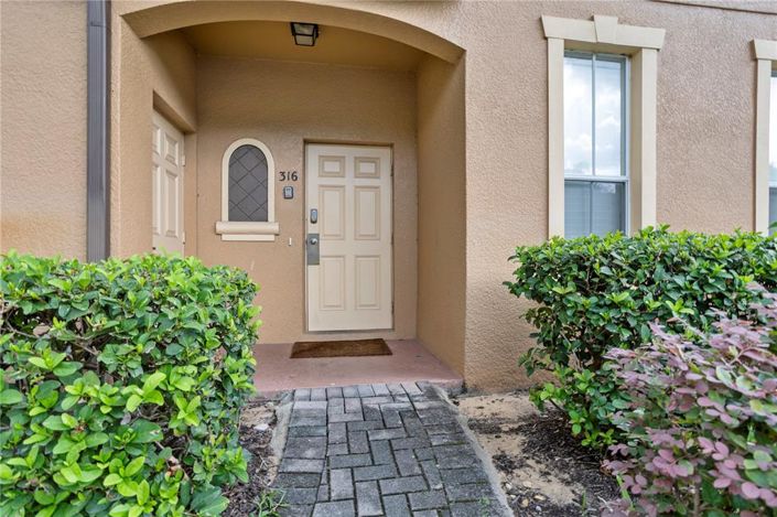 Image No.2-4 Bed Townhouse for sale
