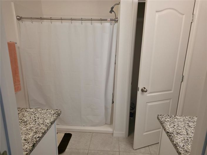 Image No.10-3 Bed House for sale