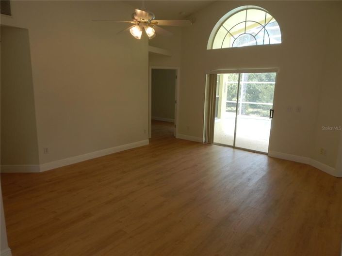 Image No.11-4 Bed House for sale