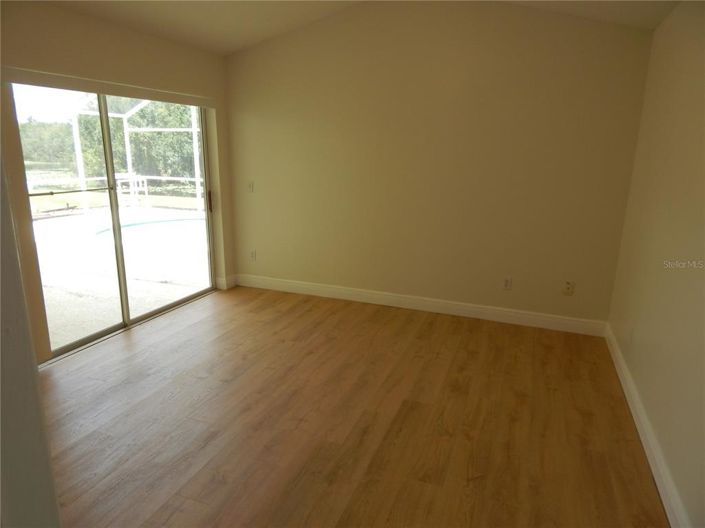Image No.15-4 Bed House for sale