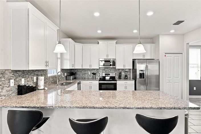 Image No.14-6 Bed House for sale