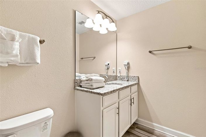 Image No.24-6 Bed House for sale