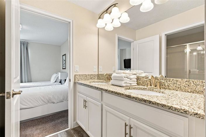 Image No.28-6 Bed House for sale