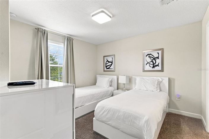 Image No.30-6 Bed House for sale