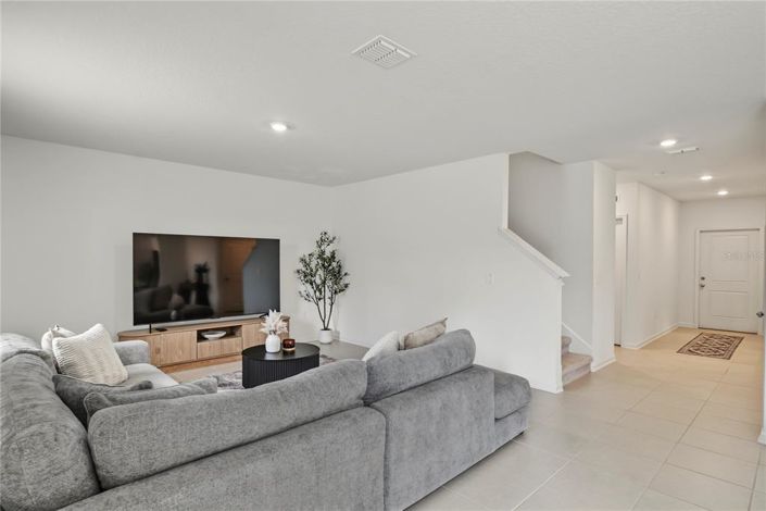 Image No.10-5 Bed House for sale