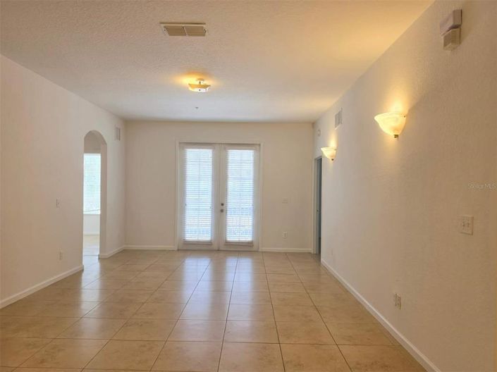 Image No.10-3 Bed Apartment for sale