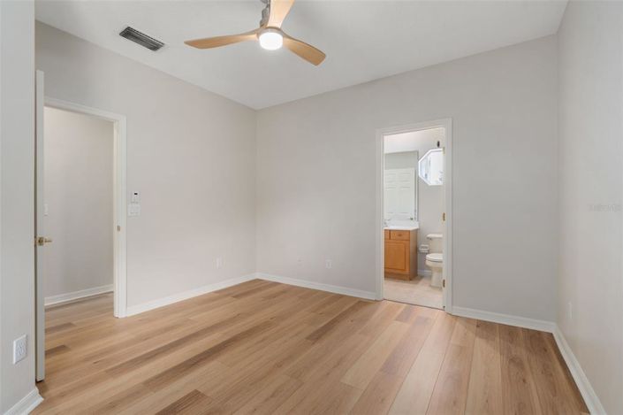 Image No.24-3 Bed Townhouse for sale