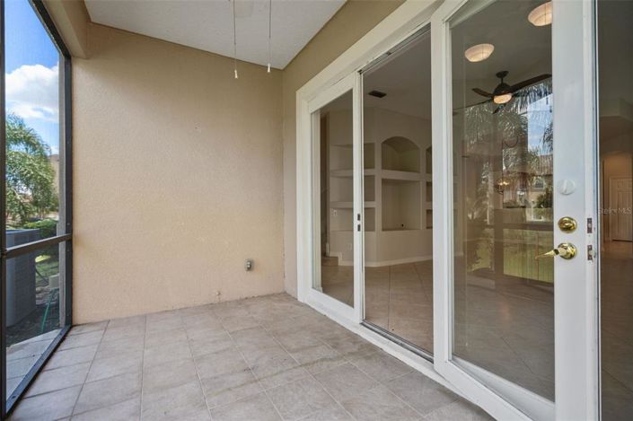 Image No.26-3 Bed Townhouse for sale