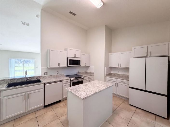 Image No.2-4 Bed House for sale