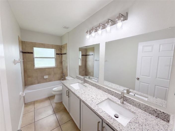 Image No.24-4 Bed House for sale