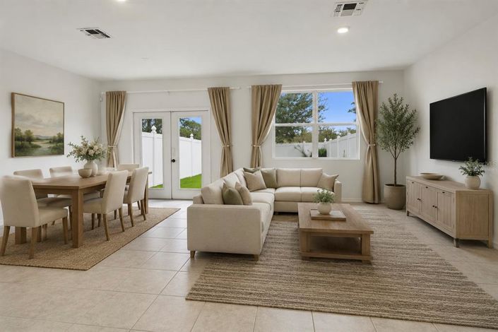 Image No.6-3 Bed Townhouse for sale