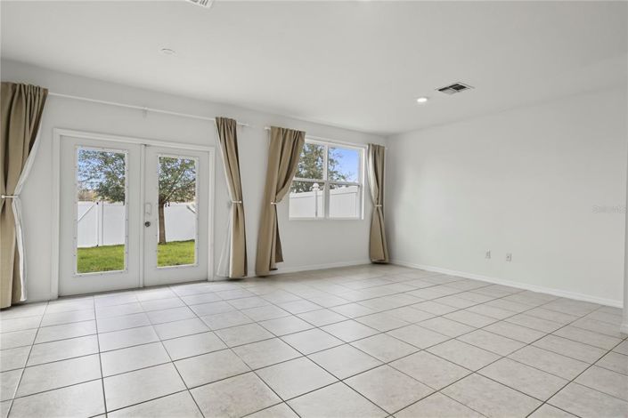 Image No.7-3 Bed Townhouse for sale