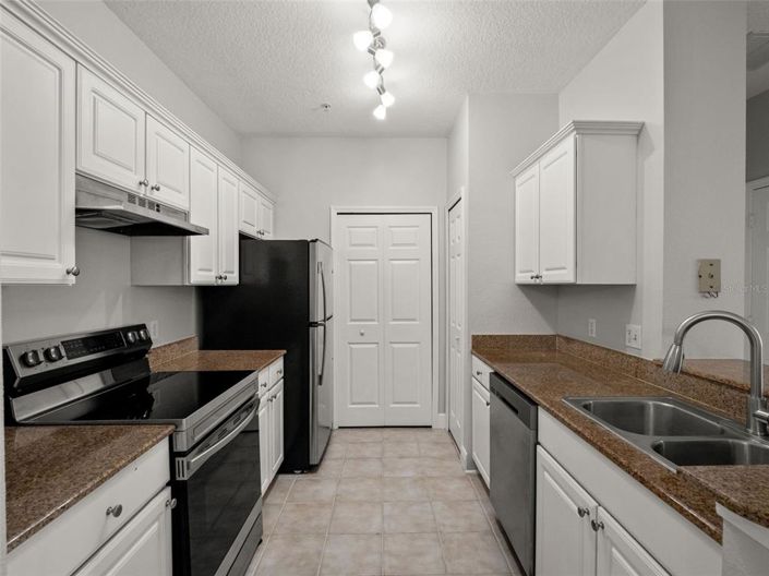 Image No.9-3 Bed Apartment for sale