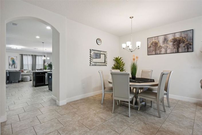 Image No.7-6 Bed House for sale