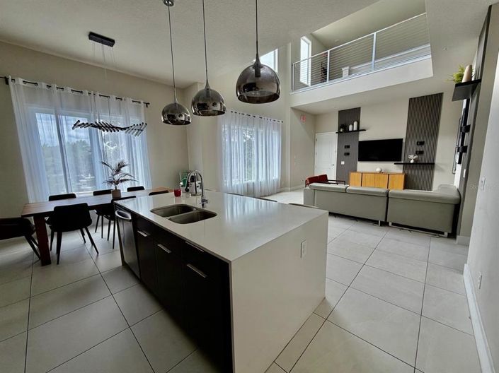 Image No.22-5 Bed Apartment for sale