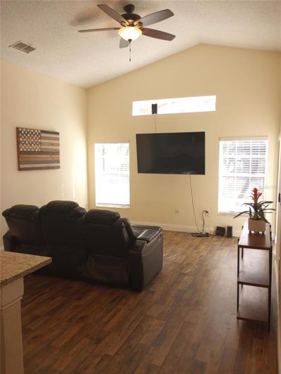 Image No.8-4 Bed House for sale