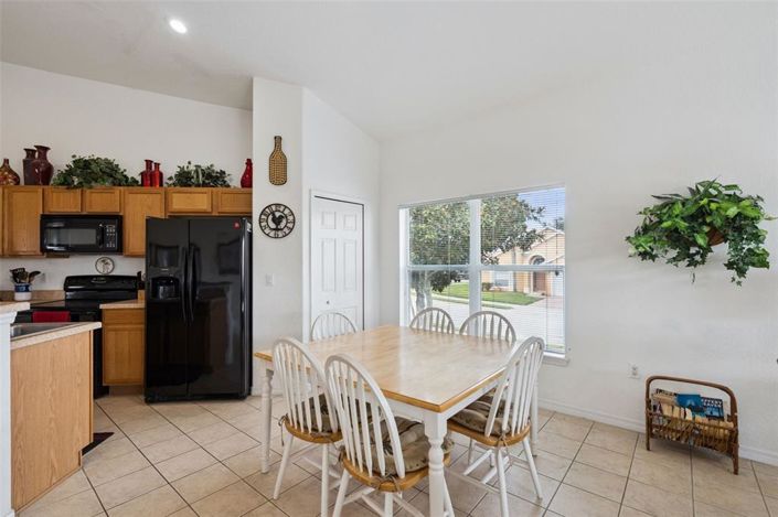 Image No.10-4 Bed House for sale