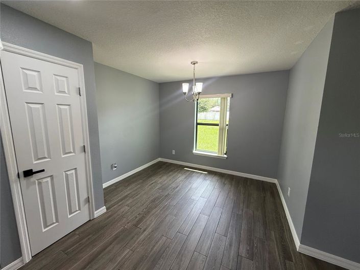 Image No.11-3 Bed House for sale