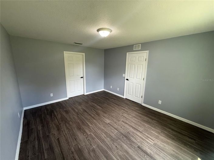 Image No.18-3 Bed House for sale