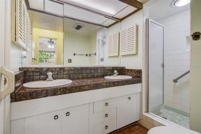 Image No.20-3 Bed House for sale