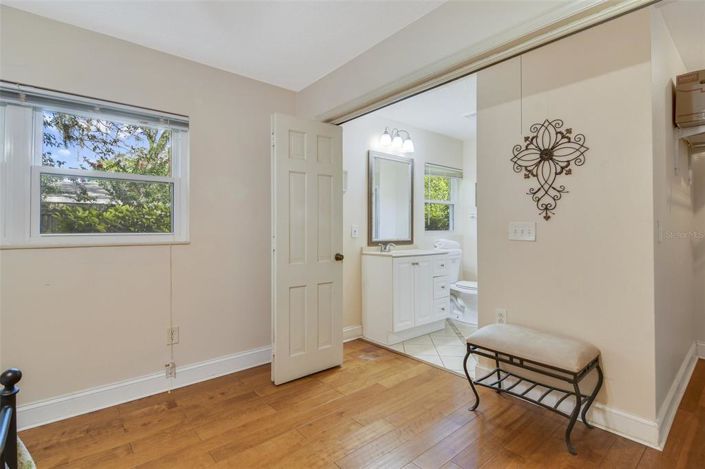 Image No.24-3 Bed House for sale