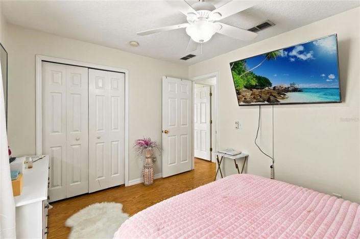 Image No.19-3 Bed House for sale